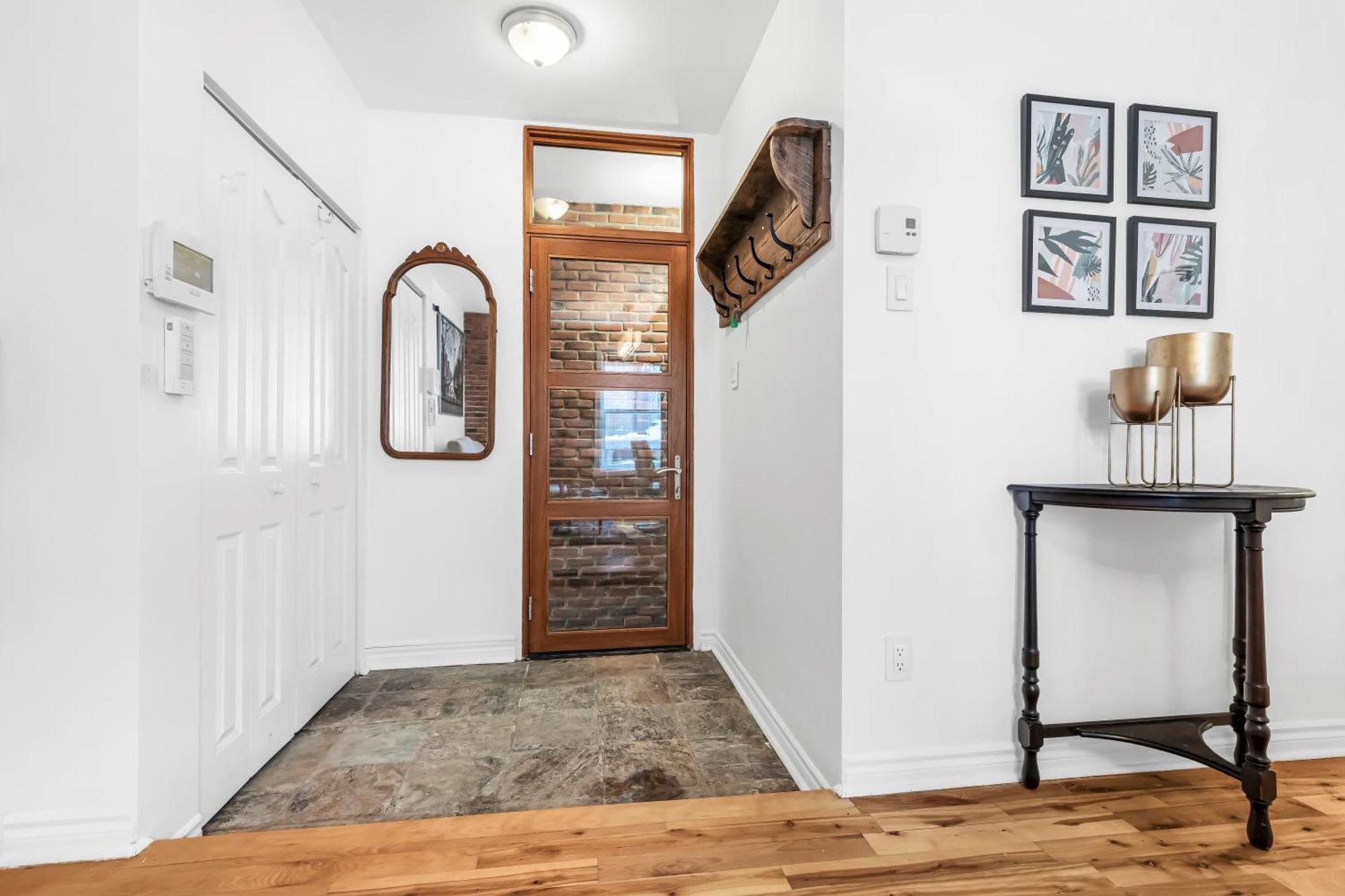 Beautiful 3-Bedrooms In Heart Of Plateau Mont-Royal Montreal Exterior photo