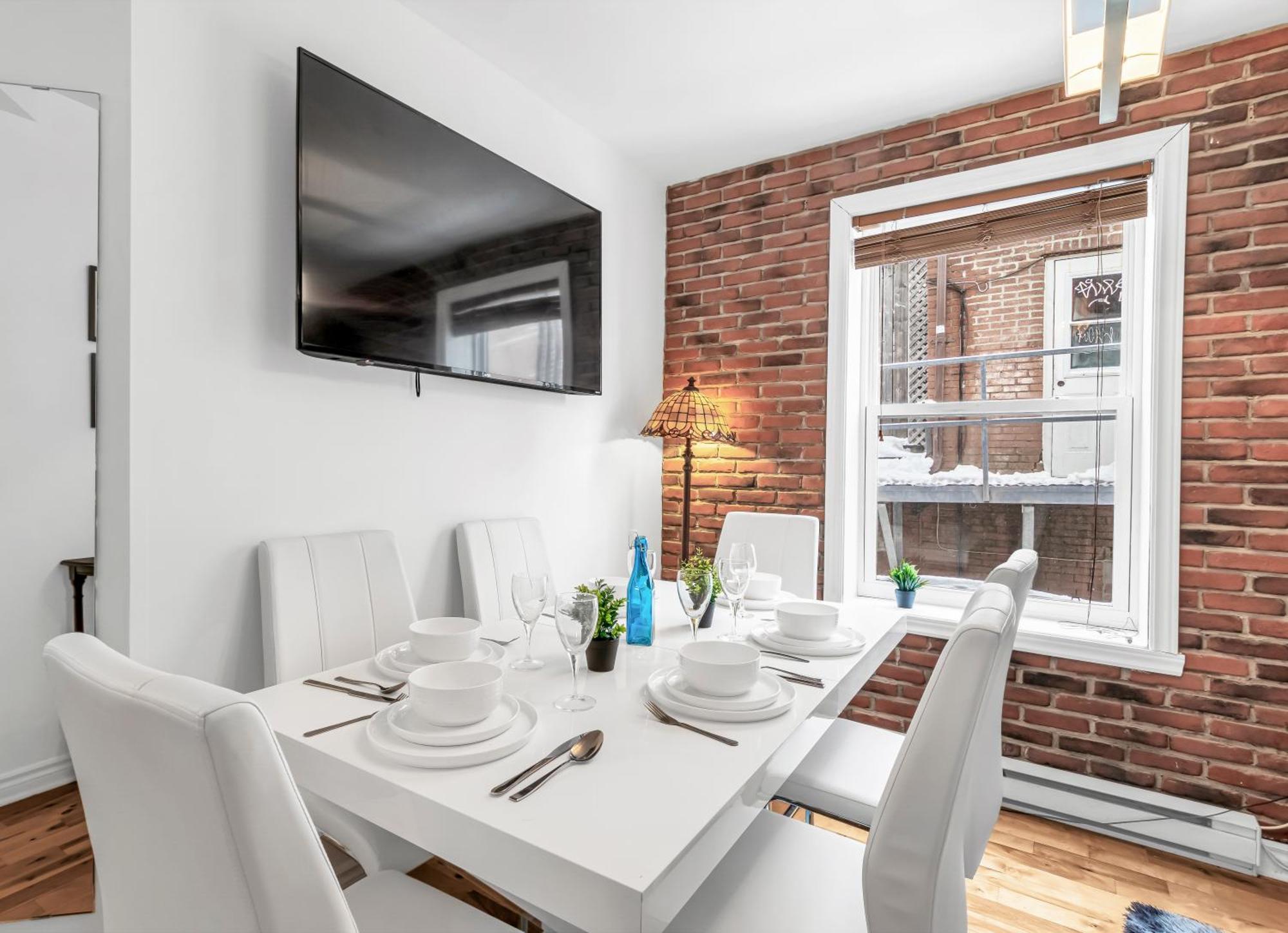 Beautiful 3-Bedrooms In Heart Of Plateau Mont-Royal Montreal Exterior photo