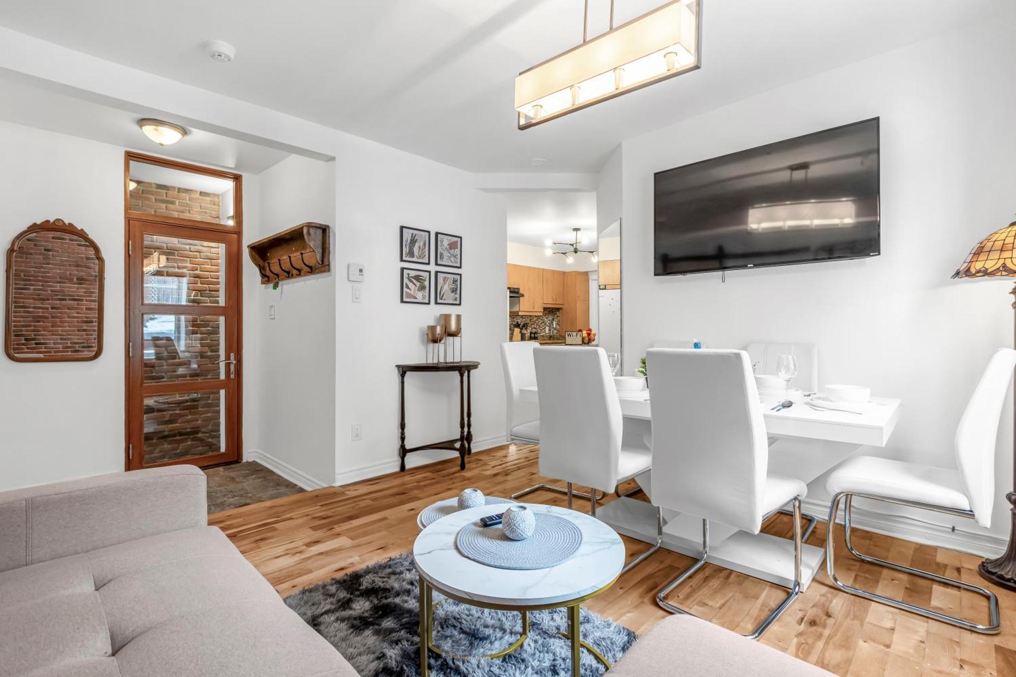 Beautiful 3-Bedrooms In Heart Of Plateau Mont-Royal Montreal Exterior photo