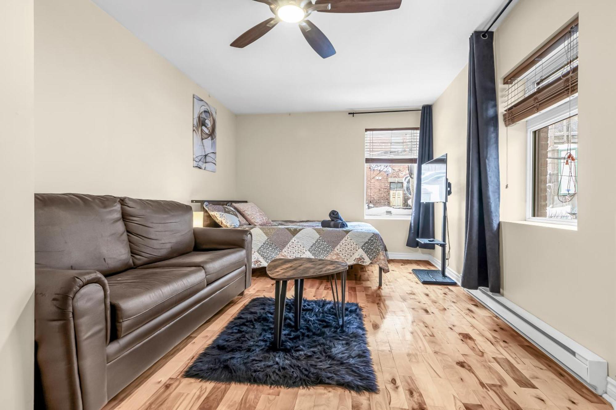 Beautiful 3-Bedrooms In Heart Of Plateau Mont-Royal Montreal Exterior photo